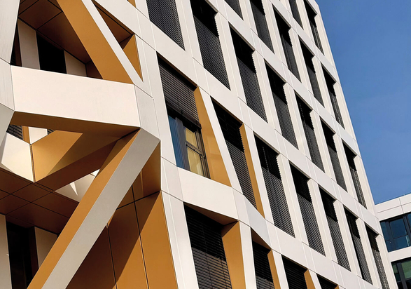 Exterior view of the Brainfactory office building in Bochum, a location for modern businesses and services.