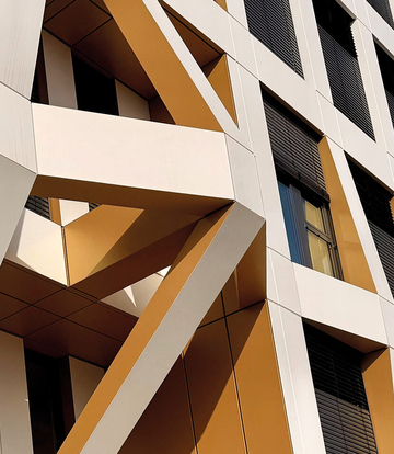 Exterior view of the Brainfactory office building in Bochum, a location for modern businesses and services.