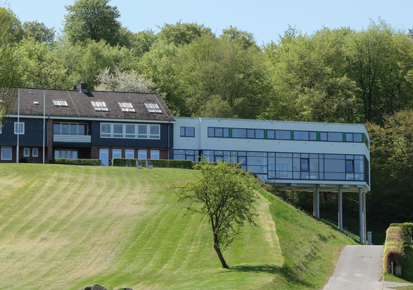 The Uwe Seeler Football Park relies on electronic locking technology solutions from WILKA.