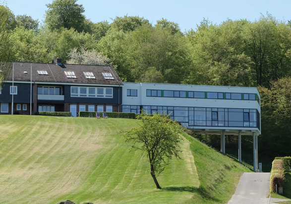 The Uwe Seeler Football Park relies on electronic locking technology solutions from WILKA.