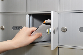 Customised cylinders for use in access doors to the control station, valuables compartments, inspection hatches, vending machines or letterboxes